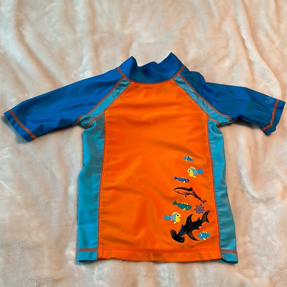 UV Skinz Rash Guard Swim Shirt Fish Sharks Unisex size 5